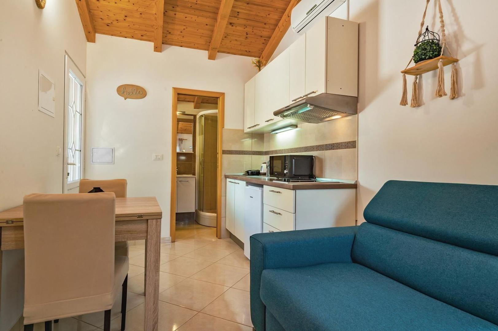 Sea Flower Beachfront Villa Sevid Exterior photo