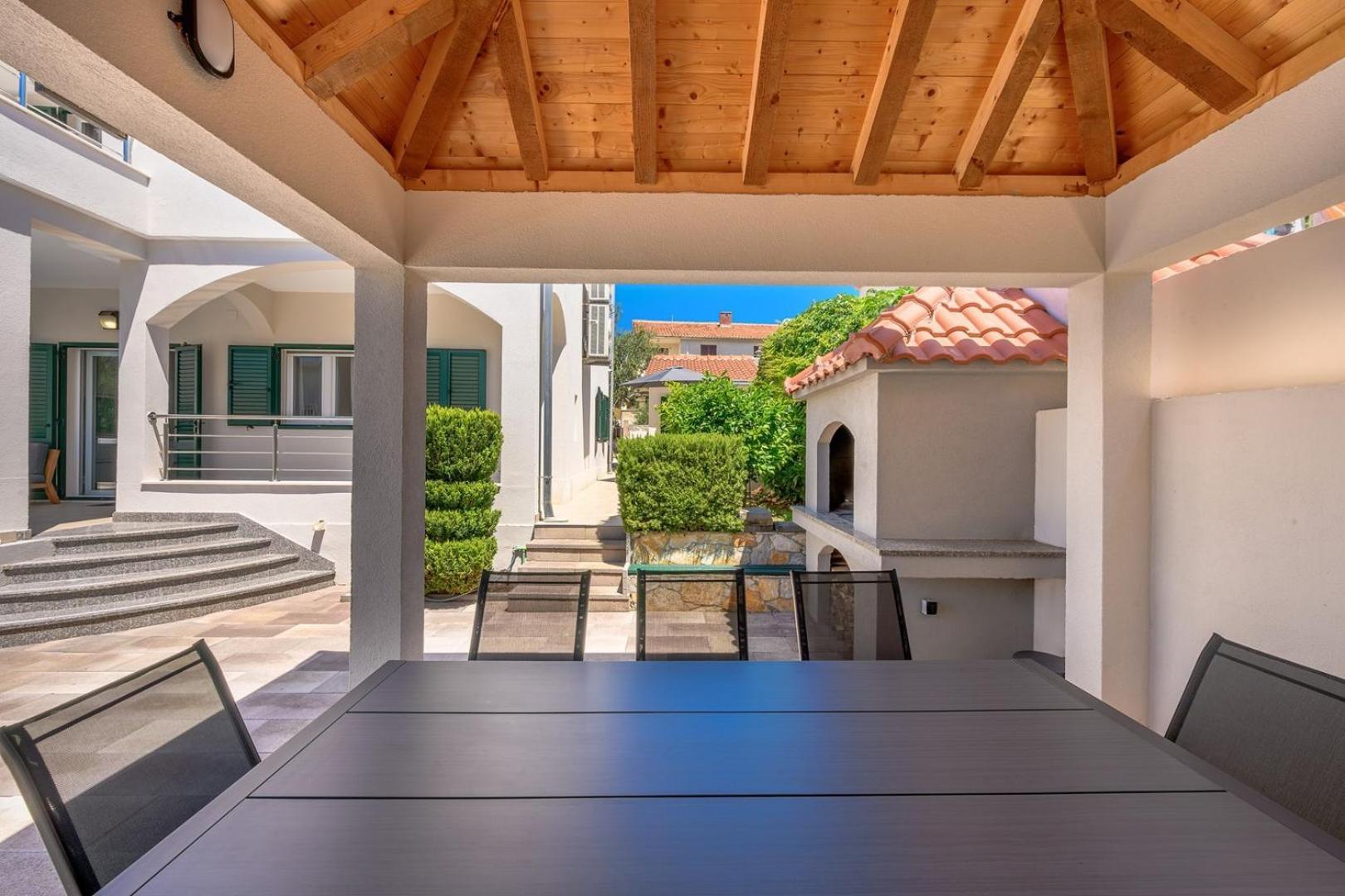 Sea Flower Beachfront Villa Sevid Exterior photo